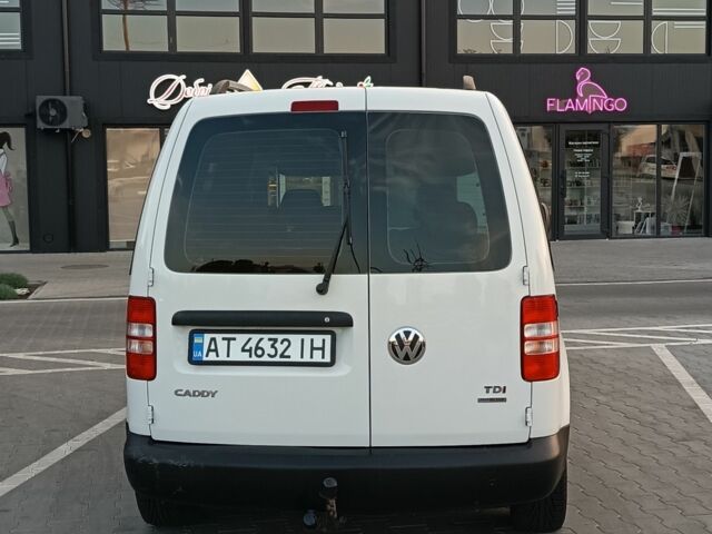 Белый Фольксваген Кадди, объемом двигателя 1.6 л и пробегом 247 тыс. км за 9500 $, фото 5 на Automoto.ua