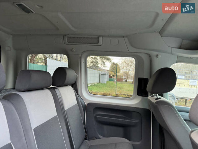 Белый Фольксваген Кадди, объемом двигателя 1.6 л и пробегом 212 тыс. км за 8550 $, фото 15 на Automoto.ua