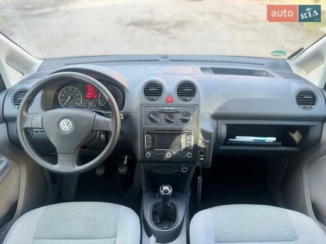 Белый Фольксваген Кадди, объемом двигателя 2 л и пробегом 235 тыс. км за 8300 $, фото 18 на Automoto.ua