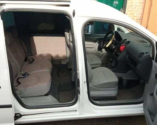 Білий Фольксваген Кадді, об'ємом двигуна 1.9 л та пробігом 162 тис. км за 8500 $, фото 5 на Automoto.ua