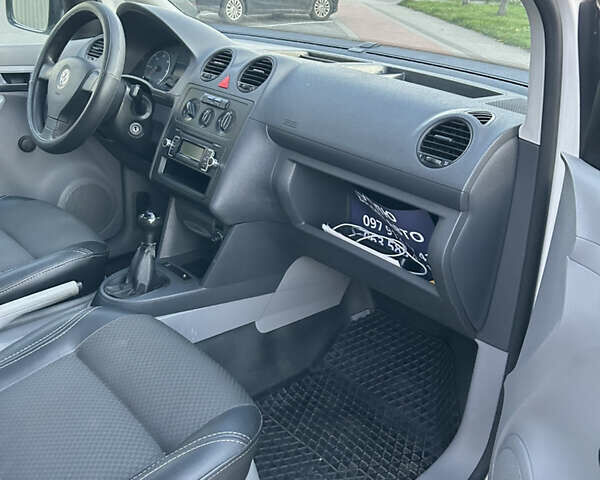 Белый Фольксваген Кадди, объемом двигателя 0 л и пробегом 199 тыс. км за 8500 $, фото 10 на Automoto.ua