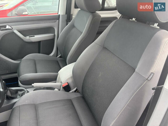 Белый Фольксваген Кадди, объемом двигателя 0 л и пробегом 206 тыс. км за 9300 $, фото 11 на Automoto.ua