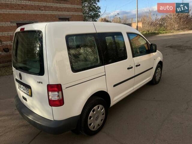 Белый Фольксваген Кадди, объемом двигателя 2 л и пробегом 235 тыс. км за 8300 $, фото 14 на Automoto.ua