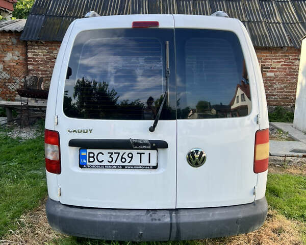 Белый Фольксваген Кадди, объемом двигателя 1.9 л и пробегом 345 тыс. км за 7000 $, фото 3 на Automoto.ua