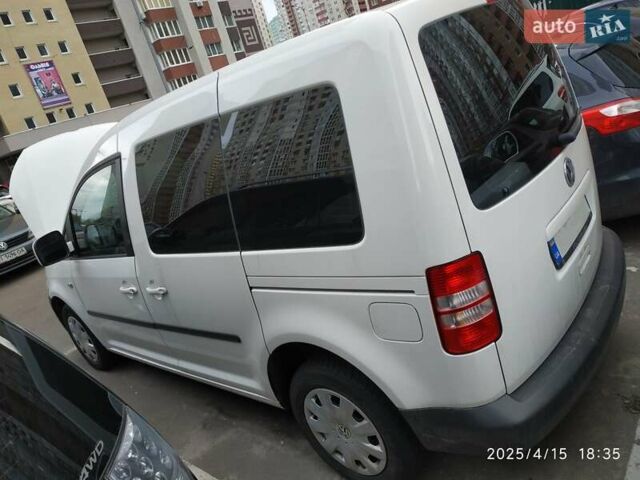 Белый Фольксваген Кадди, объемом двигателя 1.98 л и пробегом 245 тыс. км за 7999 $, фото 12 на Automoto.ua