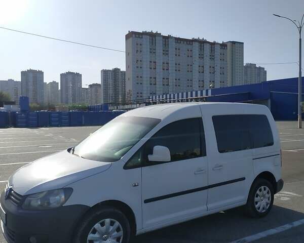 Белый Фольксваген Кадди, объемом двигателя 2 л и пробегом 245 тыс. км за 7999 $, фото 58 на Automoto.ua