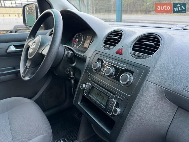 Белый Фольксваген Кадди, объемом двигателя 1.6 л и пробегом 212 тыс. км за 8550 $, фото 10 на Automoto.ua