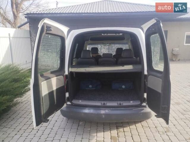 Белый Фольксваген Кадди, объемом двигателя 1.9 л и пробегом 447 тыс. км за 6900 $, фото 1 на Automoto.ua