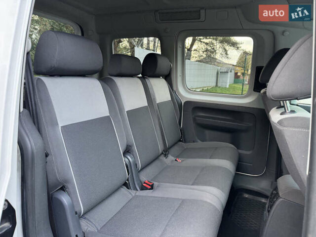 Белый Фольксваген Кадди, объемом двигателя 1.6 л и пробегом 212 тыс. км за 8550 $, фото 6 на Automoto.ua