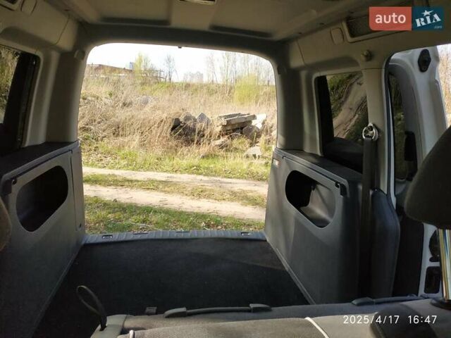 Белый Фольксваген Кадди, объемом двигателя 1.98 л и пробегом 245 тыс. км за 7999 $, фото 57 на Automoto.ua