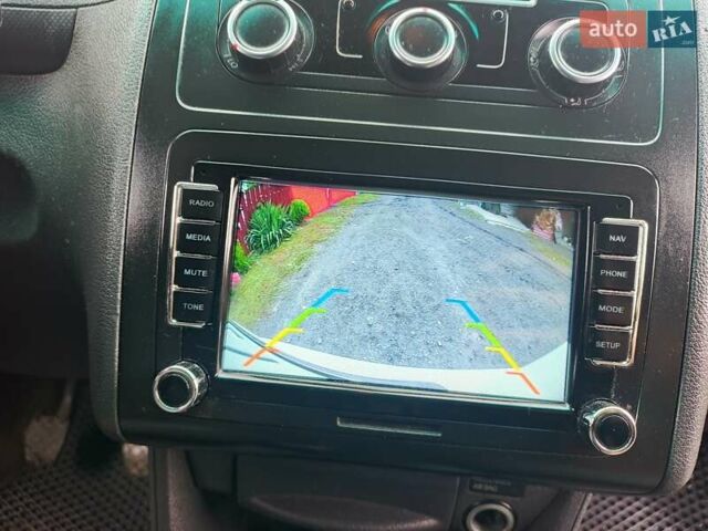 Белый Фольксваген Кадди, объемом двигателя 1.6 л и пробегом 285 тыс. км за 9300 $, фото 6 на Automoto.ua