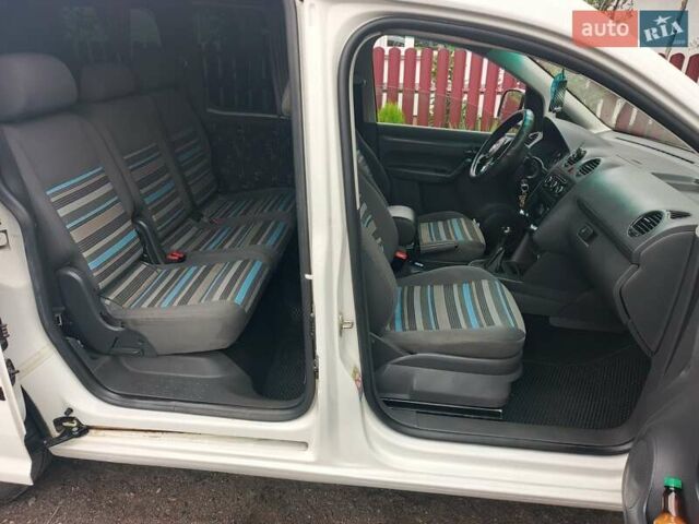 Белый Фольксваген Кадди, объемом двигателя 1.6 л и пробегом 285 тыс. км за 9300 $, фото 10 на Automoto.ua