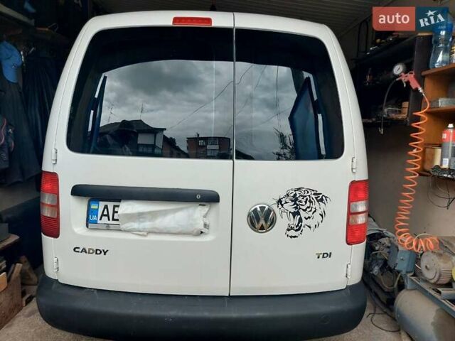 Белый Фольксваген Кадди, объемом двигателя 1.6 л и пробегом 290 тыс. км за 8100 $, фото 8 на Automoto.ua