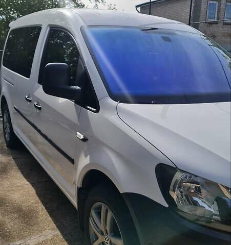 Белый Фольксваген Кадди, объемом двигателя 1.6 л и пробегом 153 тыс. км за 10500 $, фото 9 на Automoto.ua