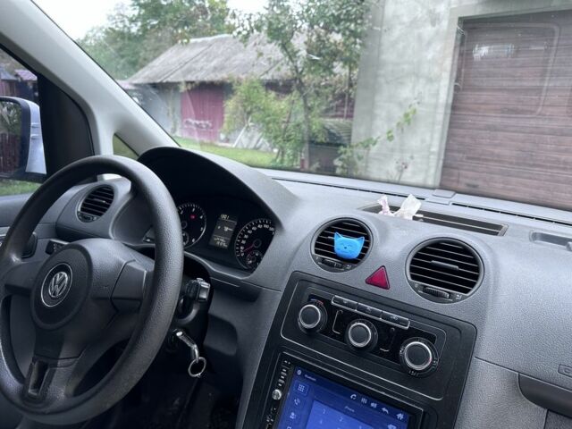 Белый Фольксваген Кадди, объемом двигателя 1.6 л и пробегом 192 тыс. км за 8300 $, фото 7 на Automoto.ua