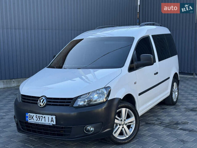 Белый Фольксваген Кадди, объемом двигателя 1.6 л и пробегом 328 тыс. км за 7950 $, фото 5 на Automoto.ua