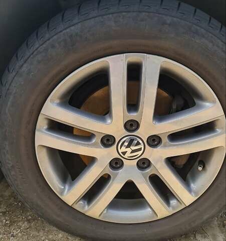 Белый Фольксваген Кадди, объемом двигателя 1.6 л и пробегом 153 тыс. км за 10500 $, фото 4 на Automoto.ua