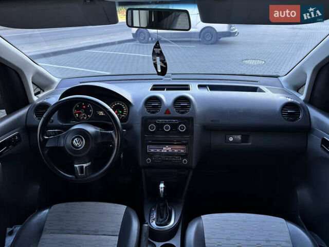 Білий Фольксваген Кадді, об'ємом двигуна 1.6 л та пробігом 321 тис. км за 8400 $, фото 16 на Automoto.ua