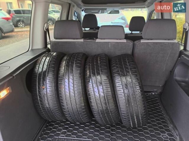 Білий Фольксваген Кадді, об'ємом двигуна 1.6 л та пробігом 284 тис. км за 8600 $, фото 6 на Automoto.ua