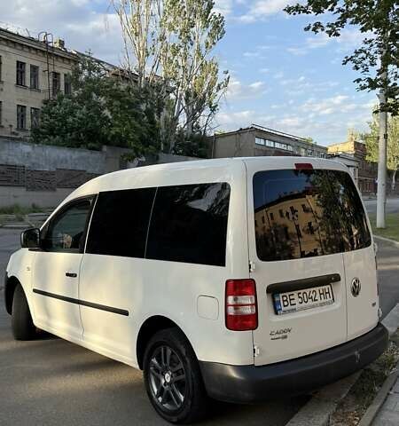 Белый Фольксваген Кадди, объемом двигателя 1.6 л и пробегом 246 тыс. км за 8700 $, фото 11 на Automoto.ua