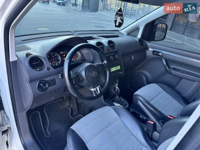 Белый Фольксваген Кадди, объемом двигателя 1.6 л и пробегом 321 тыс. км за 7900 $, фото 13 на Automoto.ua