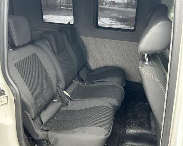 Білий Фольксваген Кадді, об'ємом двигуна 1.6 л та пробігом 300 тис. км за 7700 $, фото 3 на Automoto.ua