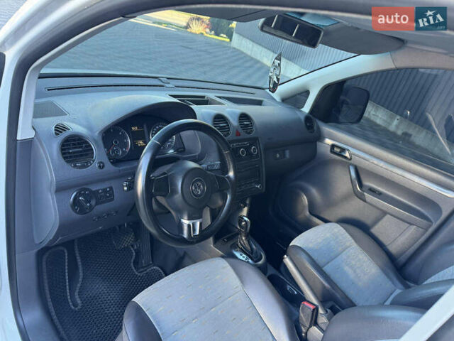 Белый Фольксваген Кадди, объемом двигателя 1.6 л и пробегом 328 тыс. км за 7950 $, фото 11 на Automoto.ua