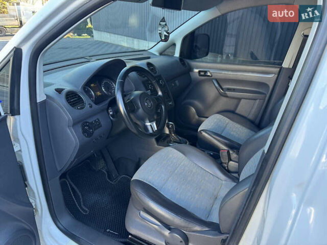 Белый Фольксваген Кадди, объемом двигателя 1.6 л и пробегом 328 тыс. км за 7950 $, фото 10 на Automoto.ua