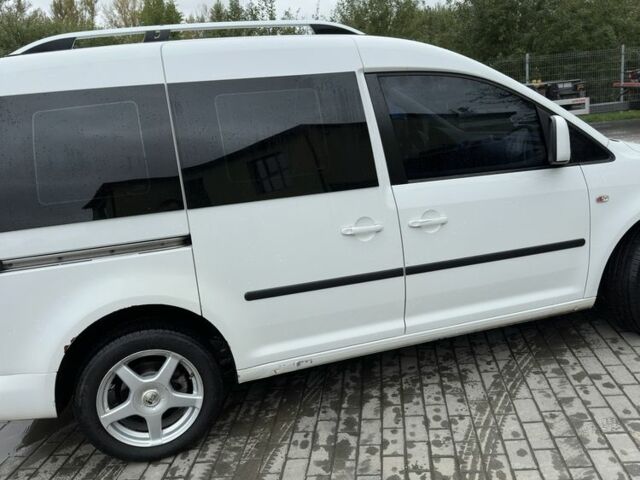 Белый Фольксваген Кадди, объемом двигателя 1.6 л и пробегом 192 тыс. км за 8300 $, фото 3 на Automoto.ua