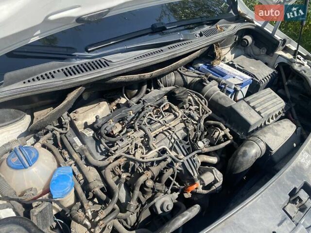 Белый Фольксваген Кадди, объемом двигателя 2 л и пробегом 222 тыс. км за 10900 $, фото 15 на Automoto.ua