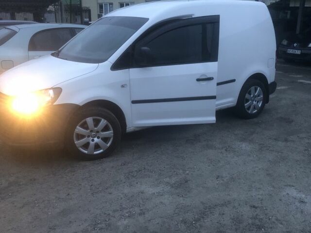 Белый Фольксваген Кадди, объемом двигателя 1.2 л и пробегом 171 тыс. км за 5800 $, фото 2 на Automoto.ua