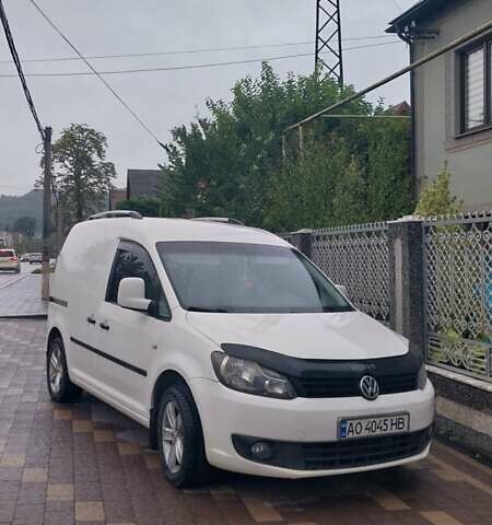 Белый Фольксваген Кадди, объемом двигателя 1.6 л и пробегом 225 тыс. км за 7500 $, фото 1 на Automoto.ua