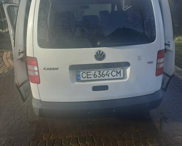 Белый Фольксваген Кадди, объемом двигателя 1.6 л и пробегом 167 тыс. км за 8000 $, фото 6 на Automoto.ua