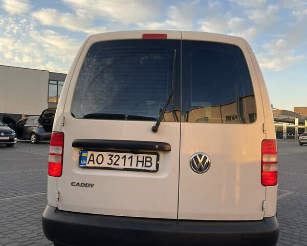 Белый Фольксваген Кадди, объемом двигателя 1.6 л и пробегом 362 тыс. км за 7200 $, фото 6 на Automoto.ua
