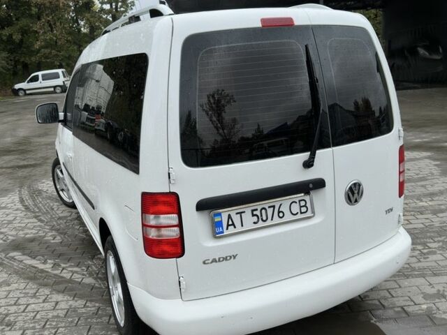 Белый Фольксваген Кадди, объемом двигателя 1.6 л и пробегом 192 тыс. км за 8300 $, фото 1 на Automoto.ua