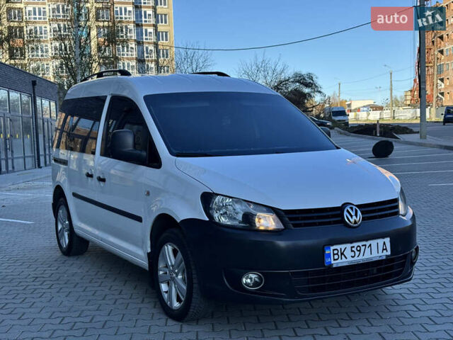 Білий Фольксваген Кадді, об'ємом двигуна 1.6 л та пробігом 321 тис. км за 8400 $, фото 10 на Automoto.ua