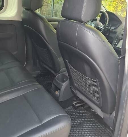 Белый Фольксваген Кадди, объемом двигателя 1.6 л и пробегом 153 тыс. км за 10500 $, фото 3 на Automoto.ua