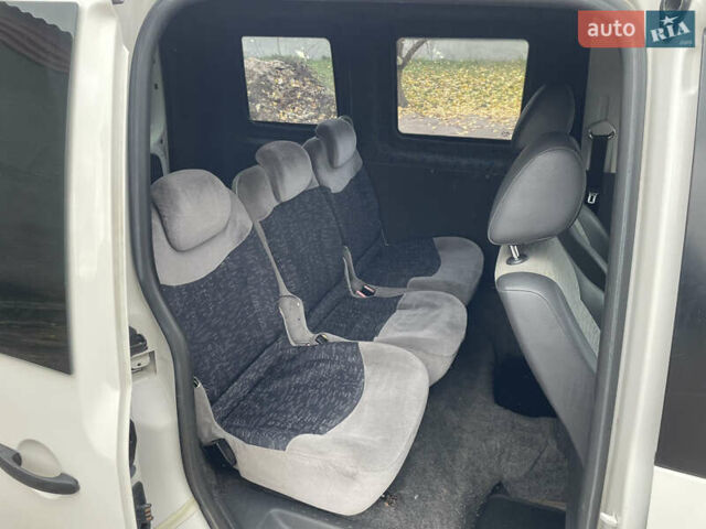 Белый Фольксваген Кадди, объемом двигателя 1.97 л и пробегом 337 тыс. км за 6700 $, фото 7 на Automoto.ua