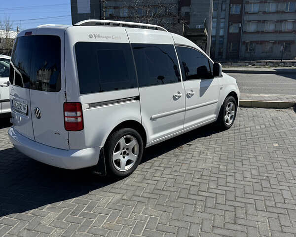Белый Фольксваген Кадди, объемом двигателя 1.6 л и пробегом 116 тыс. км за 8700 $, фото 3 на Automoto.ua