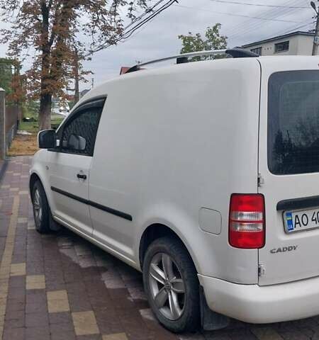 Белый Фольксваген Кадди, объемом двигателя 1.6 л и пробегом 225 тыс. км за 7500 $, фото 3 на Automoto.ua