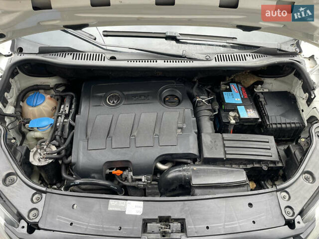 Белый Фольксваген Кадди, объемом двигателя 1.97 л и пробегом 337 тыс. км за 6700 $, фото 8 на Automoto.ua