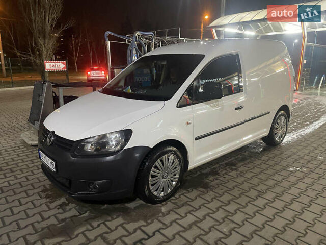 Белый Фольксваген Кадди, объемом двигателя 1.6 л и пробегом 330 тыс. км за 6500 $, фото 6 на Automoto.ua