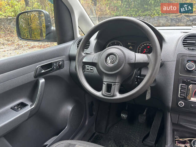 Белый Фольксваген Кадди, объемом двигателя 1.6 л и пробегом 245 тыс. км за 8950 $, фото 13 на Automoto.ua