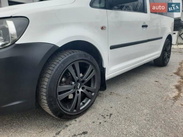 Білий Фольксваген Кадді, об'ємом двигуна 1.6 л та пробігом 224 тис. км за 8700 $, фото 9 на Automoto.ua