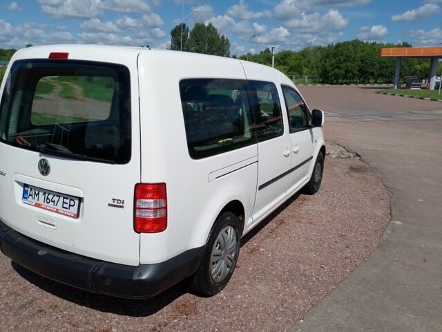 Белый Фольксваген Кадди, объемом двигателя 1.6 л и пробегом 265 тыс. км за 9200 $, фото 3 на Automoto.ua