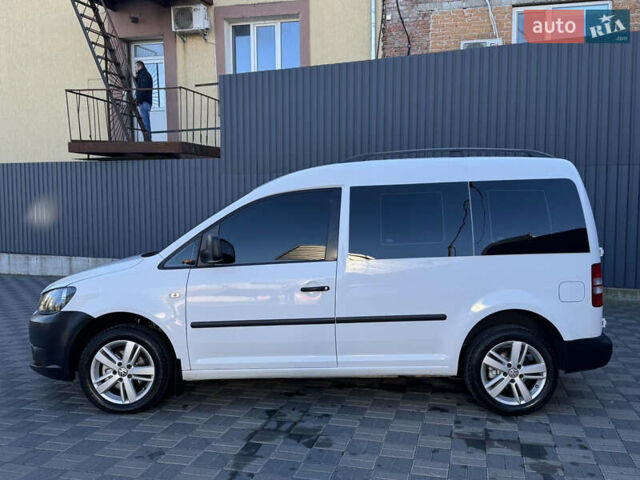 Белый Фольксваген Кадди, объемом двигателя 1.6 л и пробегом 328 тыс. км за 7950 $, фото 2 на Automoto.ua