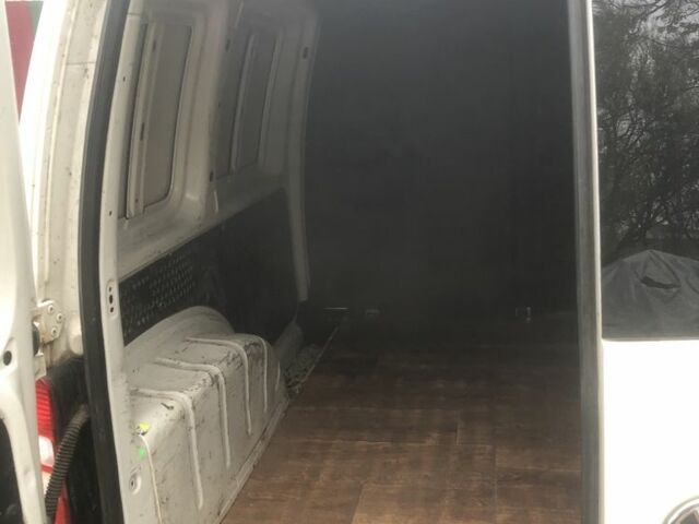 Белый Фольксваген Кадди, объемом двигателя 1.2 л и пробегом 171 тыс. км за 5800 $, фото 5 на Automoto.ua