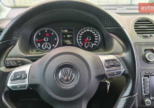 Белый Фольксваген Кадди, объемом двигателя 1.6 л и пробегом 153 тыс. км за 10500 $, фото 12 на Automoto.ua
