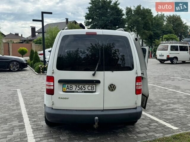Білий Фольксваген Кадді, об'ємом двигуна 1.6 л та пробігом 364 тис. км за 8500 $, фото 4 на Automoto.ua