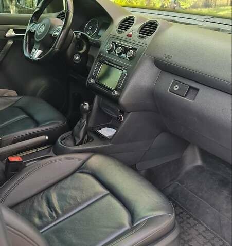 Белый Фольксваген Кадди, объемом двигателя 1.6 л и пробегом 153 тыс. км за 10500 $, фото 8 на Automoto.ua